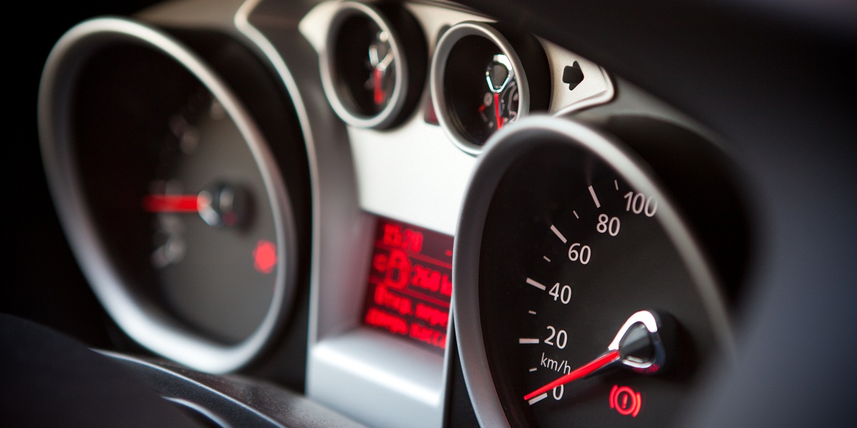 Как завести двигатель, когда сел аккумулятор?